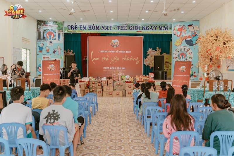 68 Game Bài mang đến những phần quà ý nghĩa cho trẻ em vùng cao